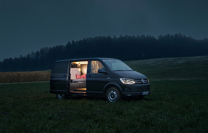 Holzklasse von Nils Holger Moormann & CustomBus