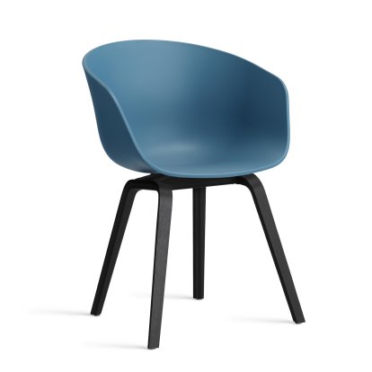 About A Chair AAC 22 Armlehnstuhl, Azure blue 2.0, Eiche schwarz lackiert