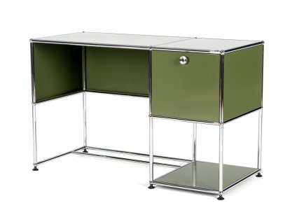 USM Haller Home Office Schreibtisch, Olivgrün RAL 6003, Mit Kabeldurchlass, unten links